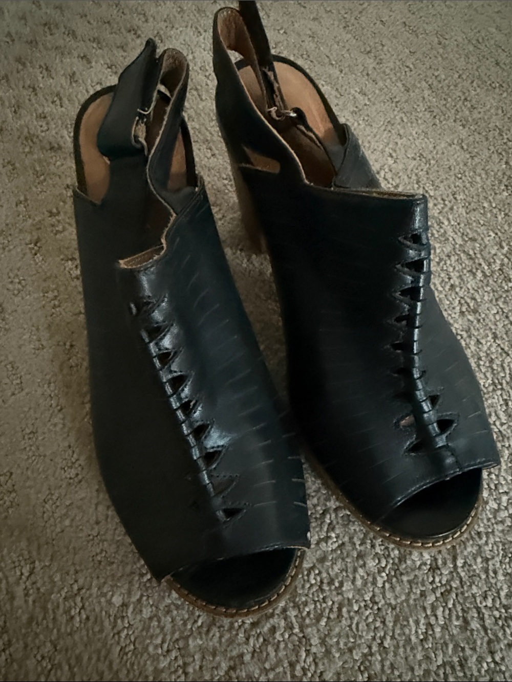 Clarks Black Peep-Toe Slingback Block Heel Sandals - Picture 3 of 5